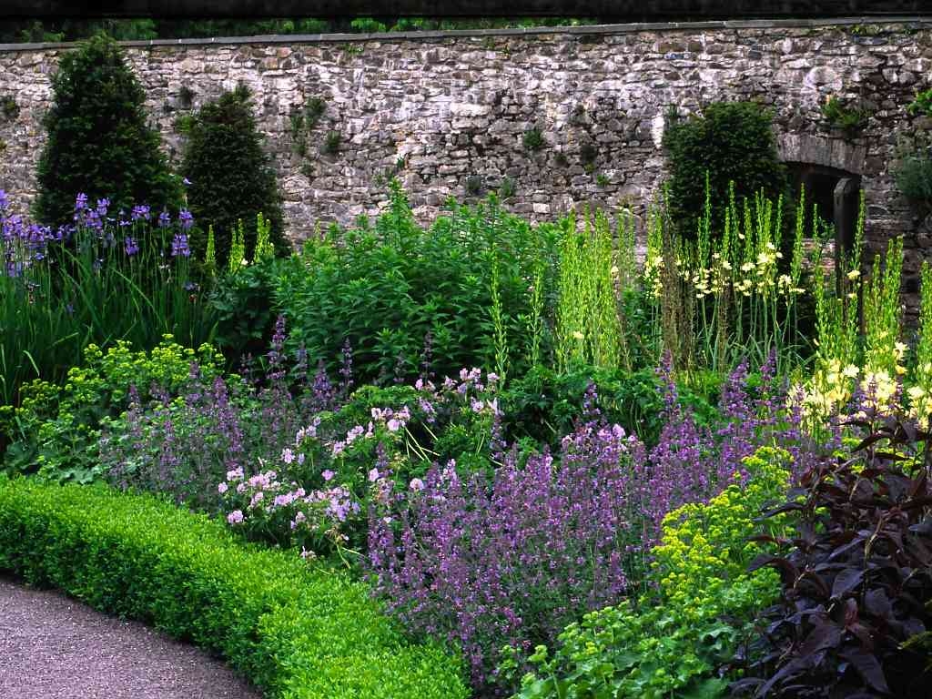 Aberglasney Upper Walled Garden